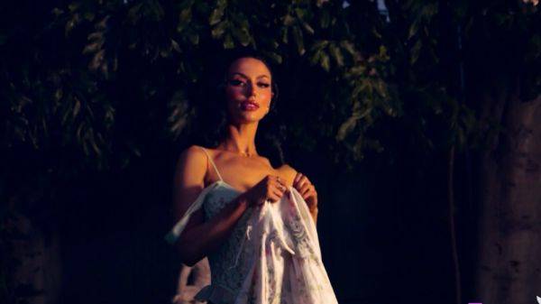 Busty Bryona Ashly posing in lingerie on breastful.com