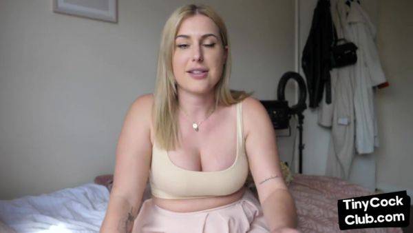 Solo SPH busty femdom babe talks dirty about losers - Britain on breastful.com