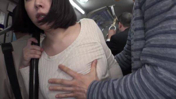 06A1723-A busty housewife with a child who was in heat on a crowded bus is raped on breastful.com