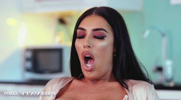 Busty MILF Ava Koxxx Seduces Handyman 2 - Ava koxxx on breastful.com