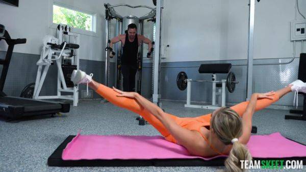 Sexy Busty Perfect-fit Blonde Makes Special Work-out With Jock's Cock In the Gym on breastful.com