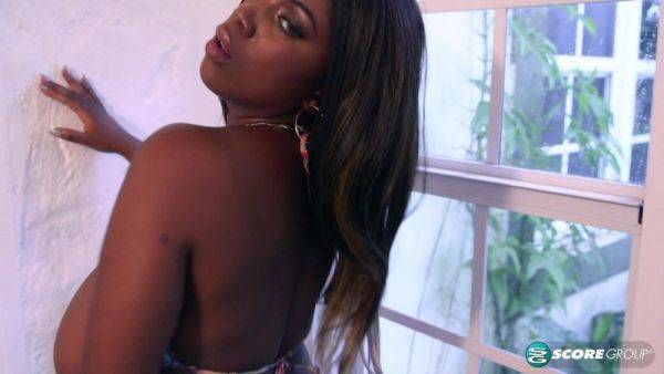 Busty Supervixen on breastful.com