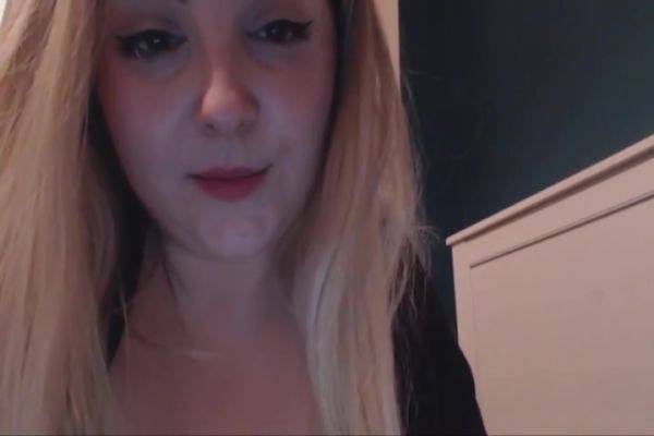 Bedtime Ritual With Busty Blonde Not Mom on breastful.com