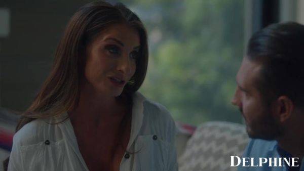 Erotic hardcore - Paint and Play - busty brunette Silvia saige on breastful.com