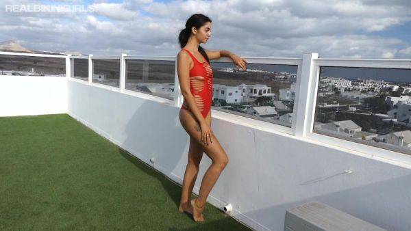 Busty - RealBikiniGirls on breastful.com