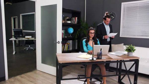 Eliza Ibarra: The Busty Office Helper on breastful.com