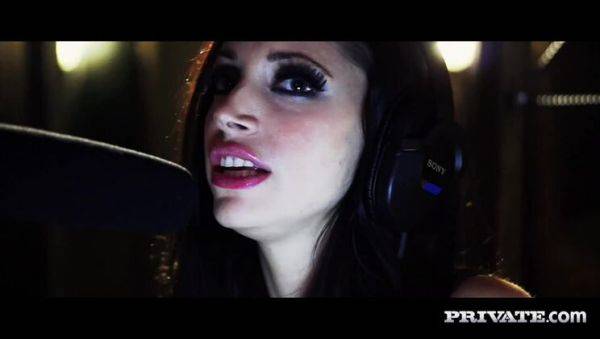 Busty Blonde Tamara Grace Gets Revenge On Her Cheating Boyfriend on breastful.com