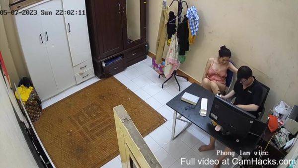 Busty Vietnamese seduce boyfriend while he was working 1449 on breastful.com