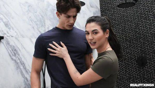 Busty Teen Megan Mistakes Blows Parker Ambrose's Big Cock in Bathroom Remodel Reality - Britain on breastful.com