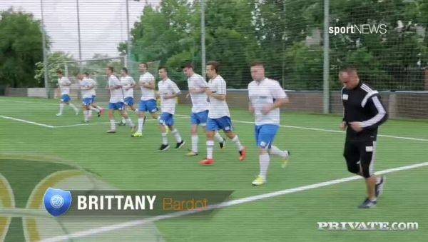 Kalya Green, Busty MILF in a DP threesome on breastful.com