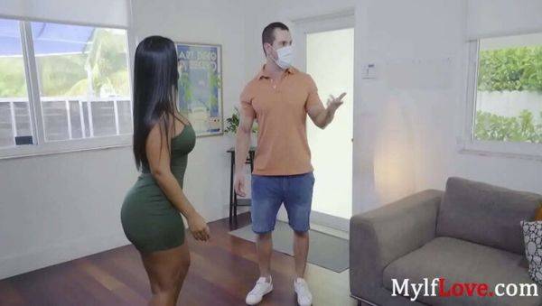 Busty Latina MILF Rose Monroe Strikes a Hot Deal with Big Tits and Big Ass on breastful.com