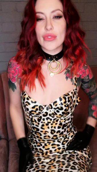 Busty Sexy Milf Solo Masturbation on breastful.com