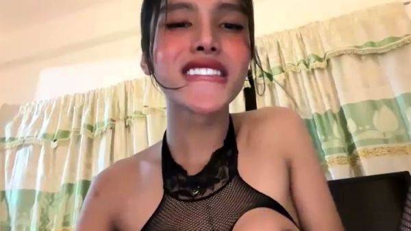 Close up pussy shot on a hot busty on breastful.com