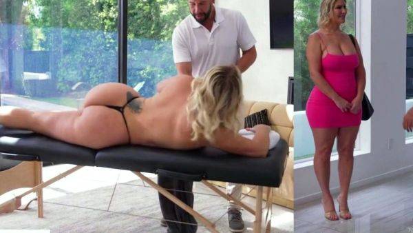 Big Booty Busty Blonde Jenna Starr Gets Her Wet Pussy A on breastful.com