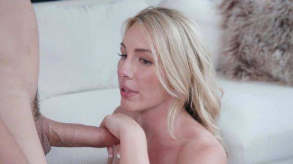 [Thundercock] - Busty Blonde MILF Bunny Madison fucks her on breastful.com