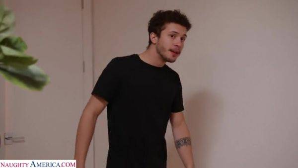 Busty MILF Sara Jay fucks son's newly single friend in her bed - Usa on breastful.com