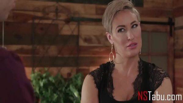 Busty Step Mom Ryan Keely Seduces with Pussy Licking & Hardcore Taboo Sex on breastful.com