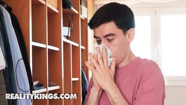 Busty MILF Jada Sparks tricked into riding stepson Jordi's huge cock - Reality Kings on breastful.com