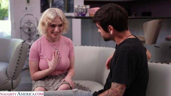 Busty rich girl Gracie Gates hooks up with a bad boy while parents are out - Usa on breastful.com