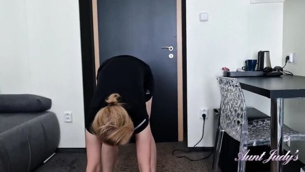 Busty Amateur MILF Wanilianna Hot Workout Solo Masturbation Orgasm - Britain on breastful.com