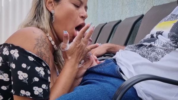 Curvy Brazilian Latina gives a stranger deep throat outdoors - Brazil on breastful.com