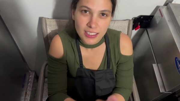 Cuban coworker serves deep throat during night shift in tight workspaces - Cuba on breastful.com