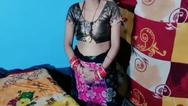 Amateur couple explores intimacy with passionate pussy licking amid colorful sheets - India on breastful.com