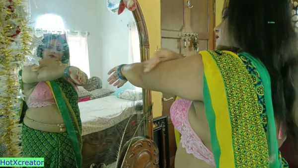Indian wife cheats with a bearded lover in a richly decorated bedroom - India on breastful.com