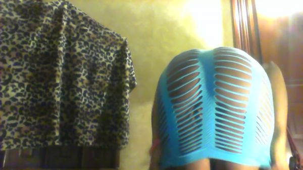 Muscular ebony woman teases webcam with slow twerks in blue on breastful.com