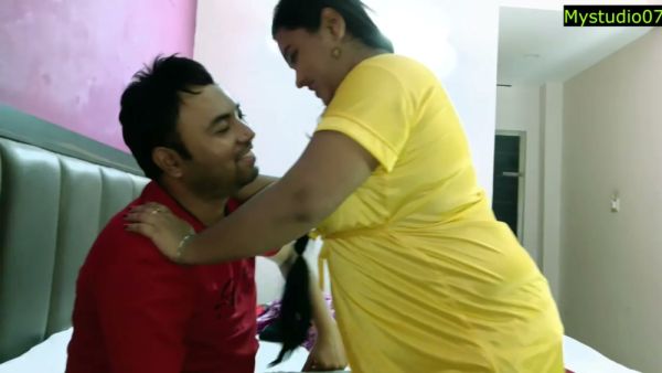 Asian couple reunites after months apart with tender softcore intimacy - India on breastful.com