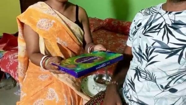 Indian wife enjoys passionate creampie with her husband after intimate moments in traditional attire - India on breastful.com