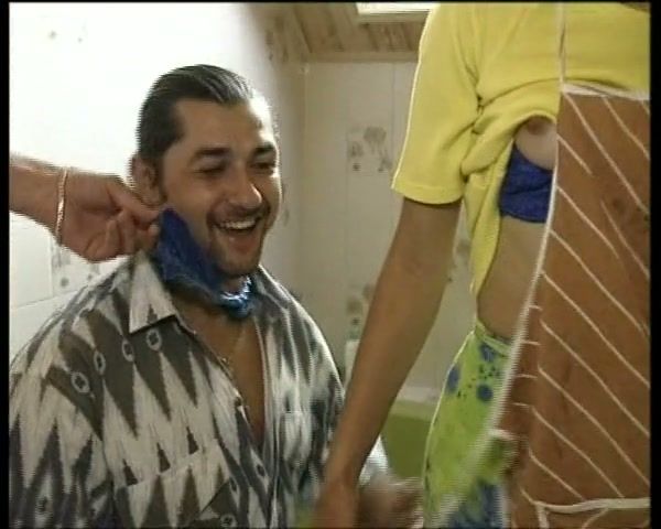 Mature German man in vintage bathroom exposes himself as women watch and perform - Germany on breastful.com