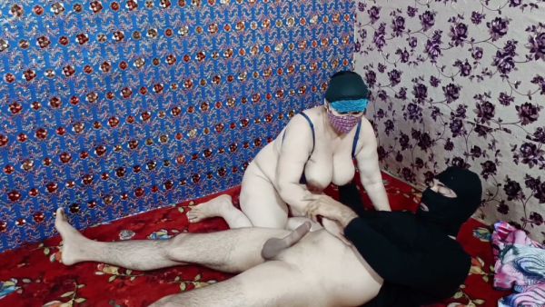 Voluptuous Indian woman passionately rides her lover on a floral rug - India - Pakistan on breastful.com