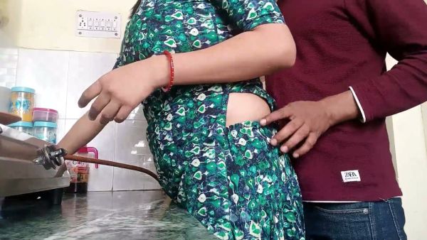 Indian couple shares passionate kitchen encounter with big cock and doggystyle - India on breastful.com