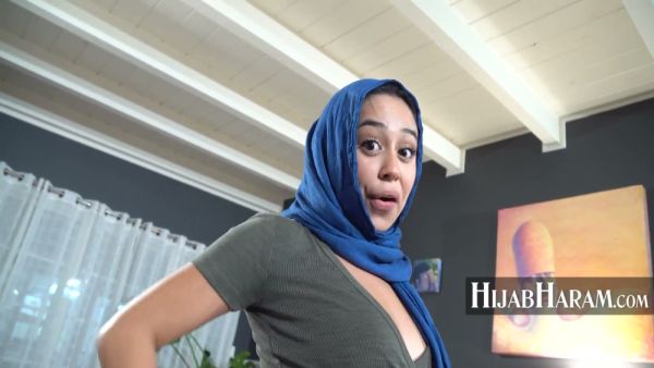 Dania Vega plays forbidden stepsister in heated Arab home encounter on breastful.com