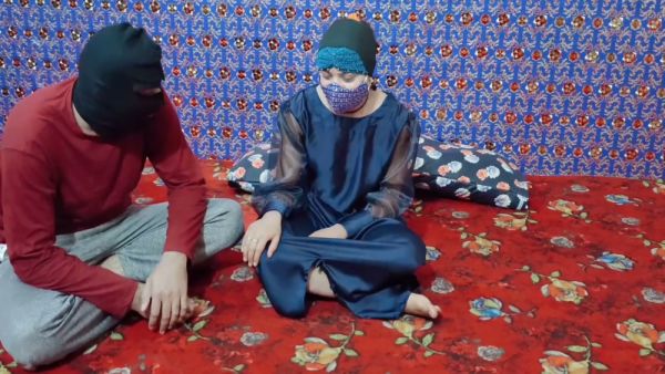 Young Pakistani brunette yields to her Arab cousin in a satin-draped bedroom - Pakistan on breastful.com