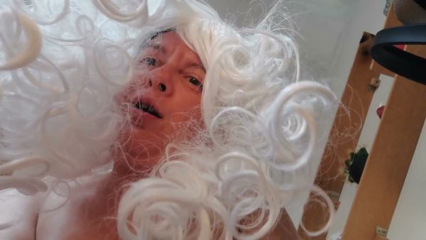 Nicoletta straddles your face and slowly pisses on it on breastful.com
