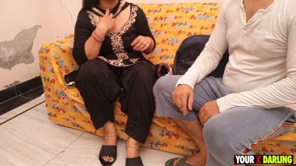 Punjabi housewife trades bra and panties for an intense blowjob on a floral couch - India on breastful.com