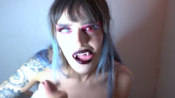 Tattooed woman with blue-gray hair gives oral sex in living room on breastful.com