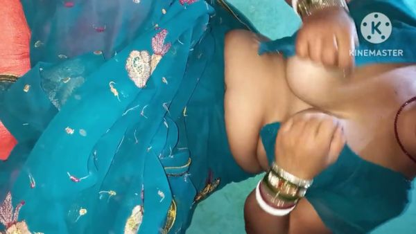 Indian woman explores her clit with blue nails during intimate foreplay - India on breastful.com