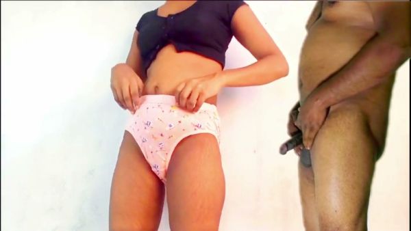 Indian aunty gets intimate with her young school boyfriend - India on breastful.com