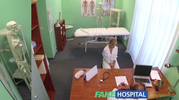 Medical roleplay turns steamy as a blonde nurse gets double-teamed by two doctors - Czech Republic on breastful.com