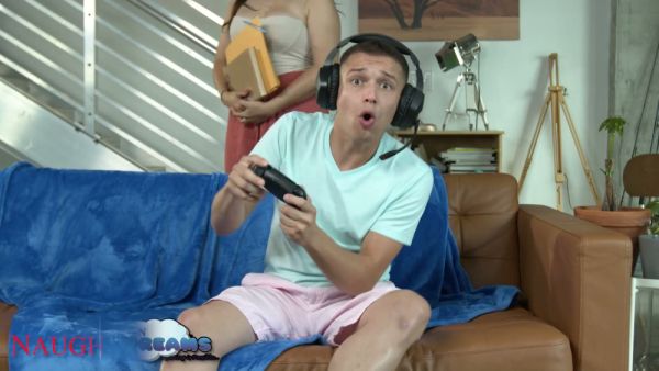 Valentina surprises her gamer boyfriend with deep throat and takes his creampie on breastful.com