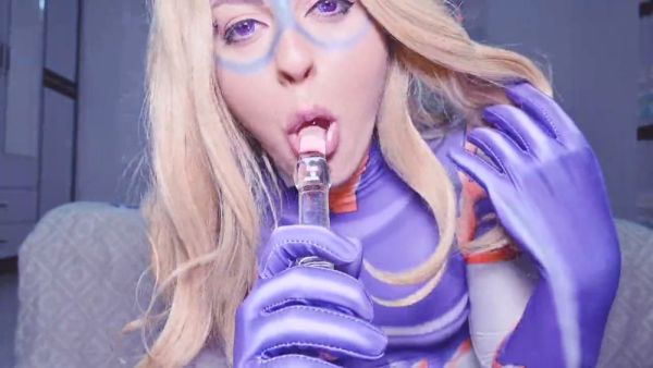 Blonde cosplay heroine tears her suit for double dildo penetration and squirting before stroking her thick cock - Japan - Poland on breastful.com