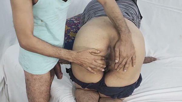 Voluptuous Indian woman takes her lover deep in passionate anal and vaginal lovemaking - India on breastful.com