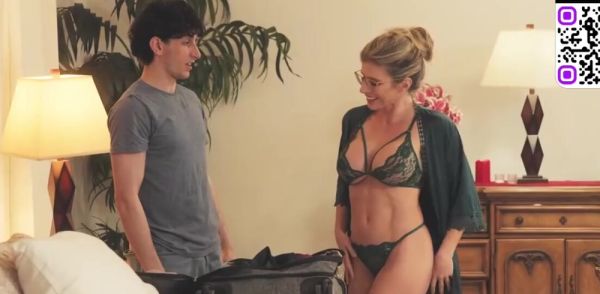 Busty towheaded milf in green underwear gives a fellate blowjob on breastful.com