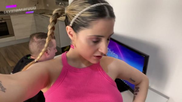 Argentinian tattooed vixen provokes her producer and takes it rough in the studio - Argentina on breastful.com