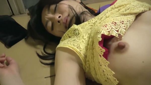 Japanese celebrity exposed in intimate lactation session on the floor - Japan on breastful.com